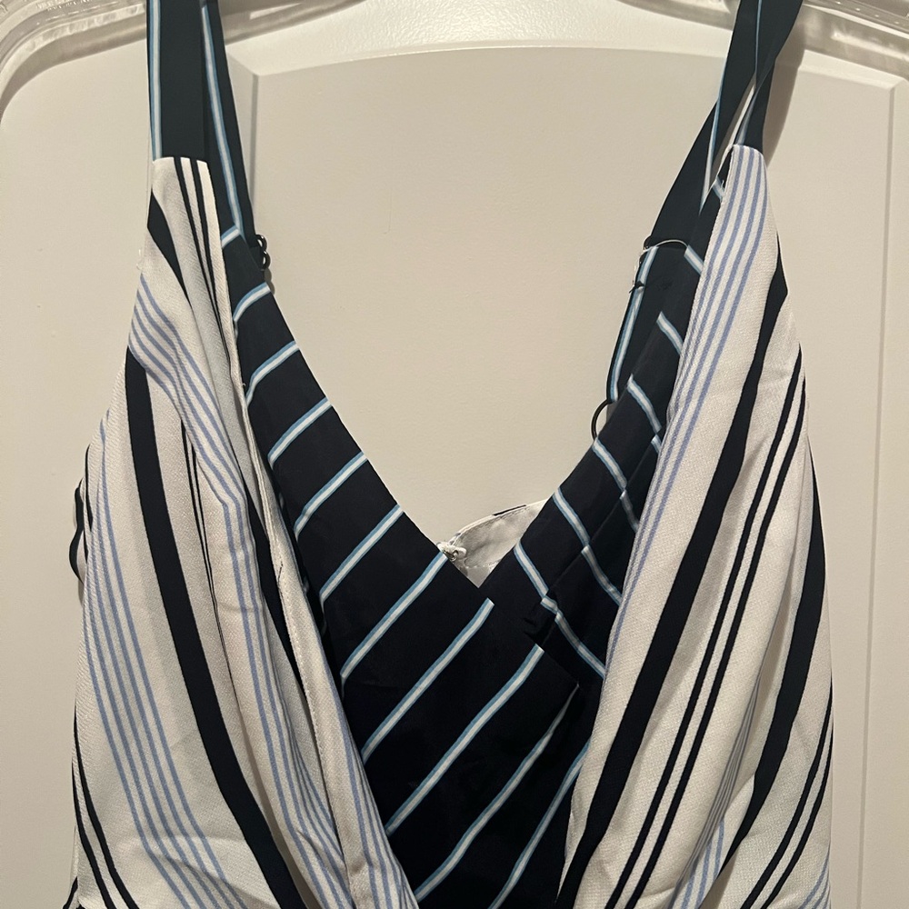 Adelyn Rae Nordstrom V Neck Striped Wide Leg Jumpsuit Woman XS Lined - Picture 6 of 11